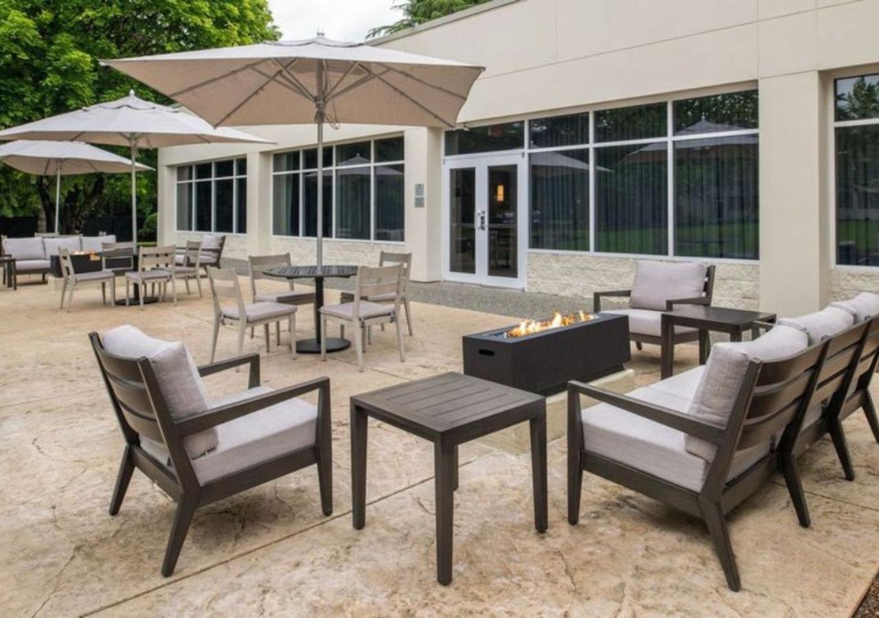 Holiday Inn Seattle-Issaquah Exterior foto